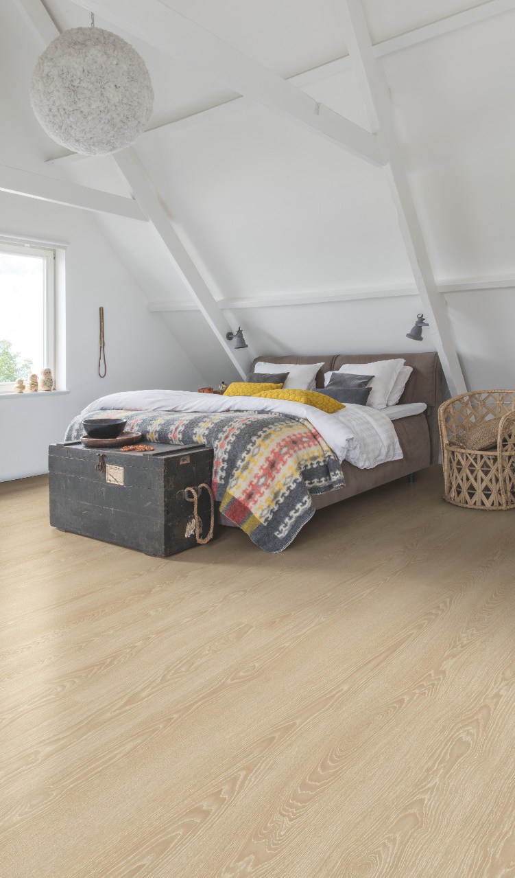 Ламинат Quick Step Classic Дуб Натуральный отбеленный CL 4089 1200×190×8 фото в интерьере